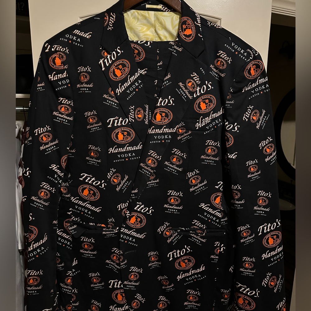 Tito’s Loudmouth Suit 48L ONE OF A KIND
